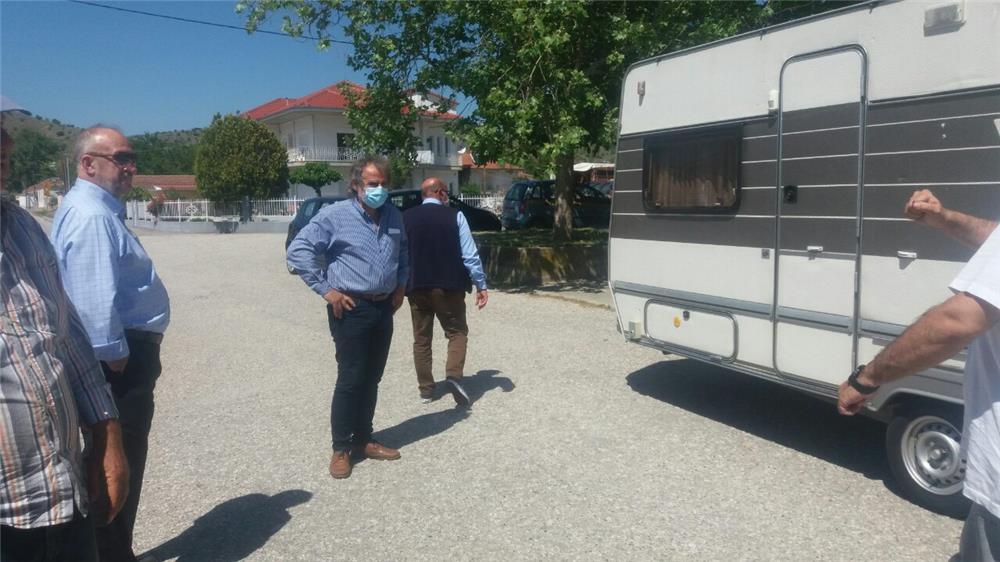 Δύο τροχόσπιτα για τις ανάγκες σεισμόπληκτων οικογενειών παρέδωσε η Περιφέρεια Πελοποννήσου στην Περιφέρεια Θεσσαλίας
