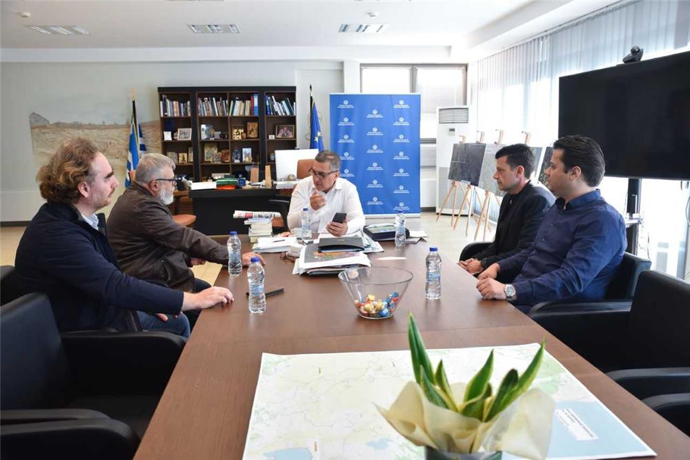 Εθιμοτυπική επίσκεψη της Αερολέσχης Λάρισας στον Περιφερειάρχη Θεσσαλίας Δημήτρη Κουρέτα