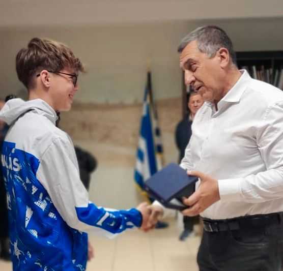 Ο Περιφερειάρχης Δημήτρης Κουρέτας βράβευσε  Θεσσαλούς αθλητές για τις διακρίσεις τους σε ευρωπαϊκούς αγώνες