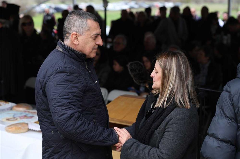 Ο Περιφερειάρχης Δημ. Κουρέτας στο μνημόσυνο των Τεμπών