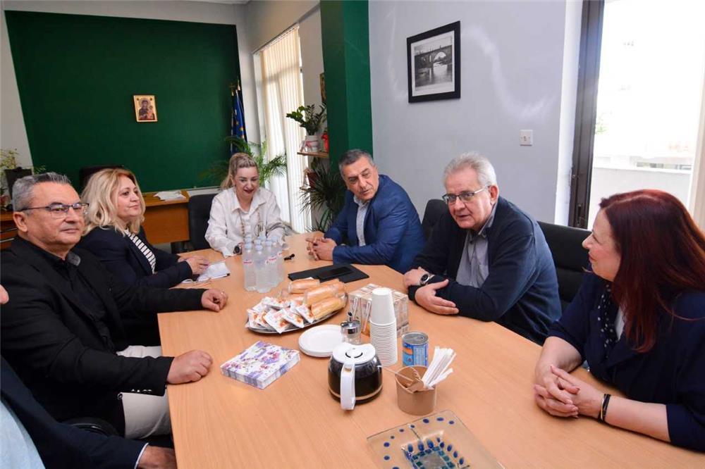 Σύγχρονος εξοπλισμός από την Περιφέρεια στο Νοσοκομείο Τρικάλων