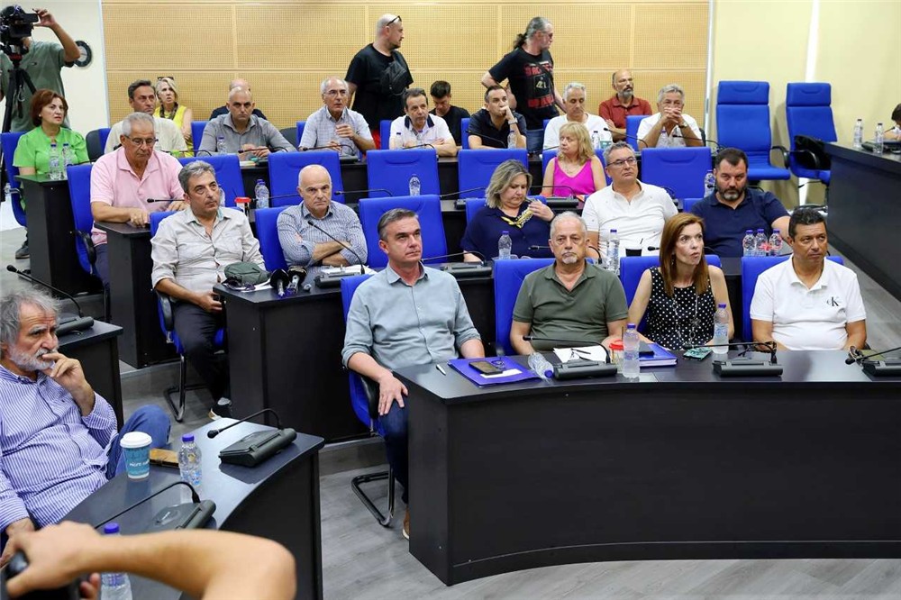 Το μαχαίρι θα φτάσει μέχρι το κόκκαλο