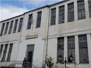 Την σύμβαση για το έργο «Μετατροπή του Διατηρητέου Δημοτικού Σχολειού Καστρακίου σε Μουσείο Γεωλογικών Σχηματισμών των Μετέωρων» προϋπολογισμού 930.000 ευρώ υπέγραψε ο περιφερειάρχης Θεσσαλίας